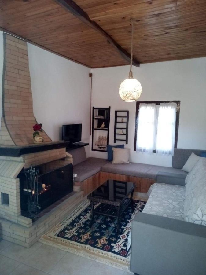 Panos And Chrisas House Villa Drepano  ภายนอก รูปภาพ