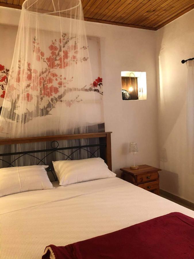 Panos And Chrisas House Villa Drepano  ภายนอก รูปภาพ